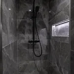 Апартаменты Frontline Sea Views - Pool - Center