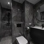Апартаменты Frontline Sea Views - Pool - Center *
