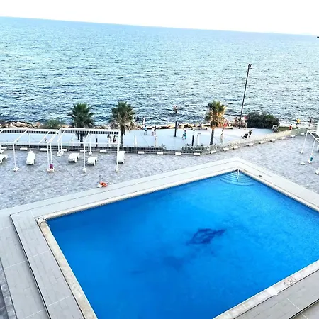 דירה Frontline Sea Views - Pool - Center *