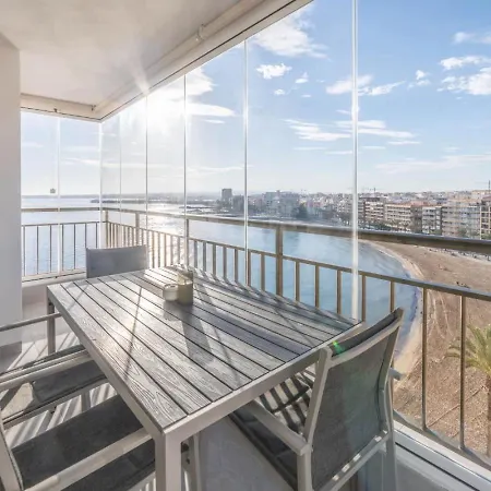 Frontline Sea Views - Pool - Center Apartment