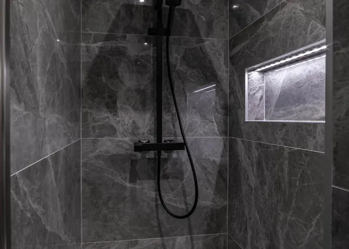 Apartamento Frontline Sea Views - Pool - Center