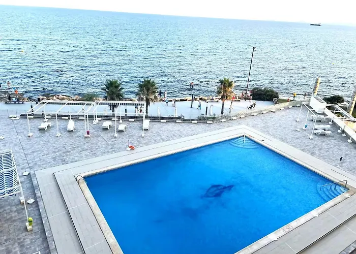 Apartamento Frontline Sea Views - Pool - Center *