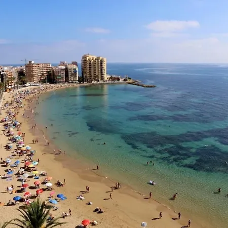 Διαμέρισμα Frontline Sea Views - Pool - Center